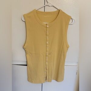 Abercrombie Sleeveless Button top. Size Large